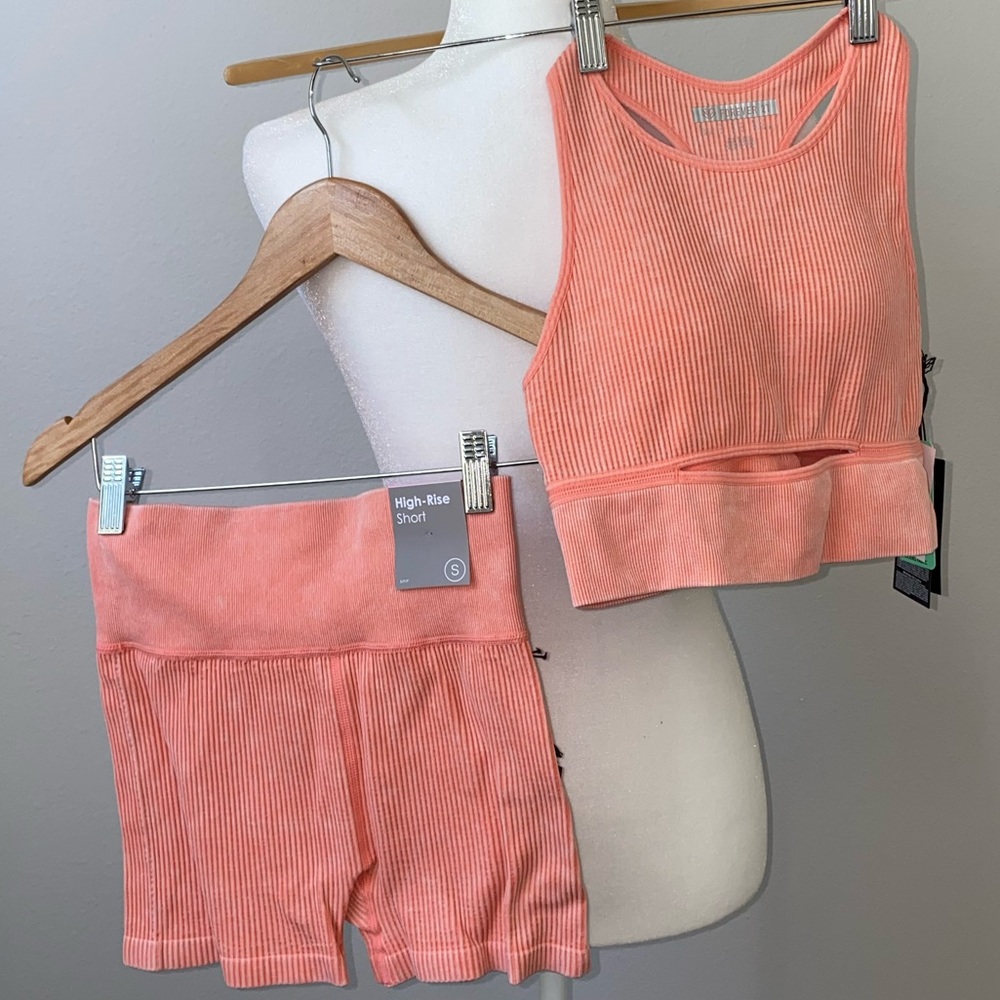Seamless Workout Set Padded Sports Bra & High-Rise Shorts